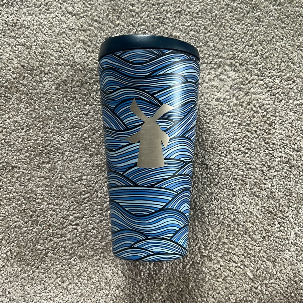 Dutch Bros. Insulated Tumbler “Waves” With Lid for Cold Beverages